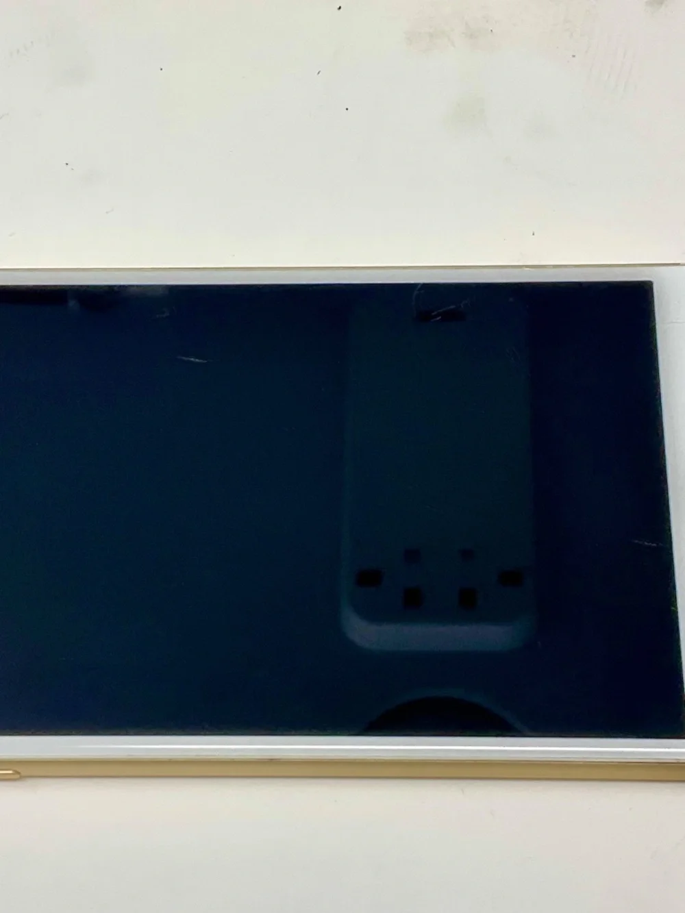 Apple iPhone 6S Plus, 64GB  Mint Condition. Model Number MKVD2LL/A